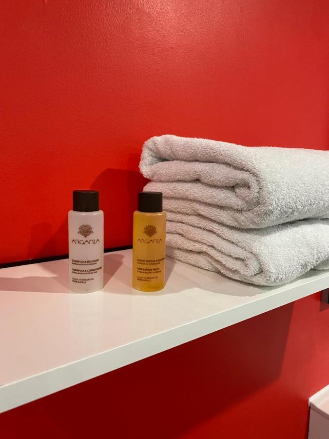 Aux Charmes Bed & Breakfast Isques Bagian luar foto